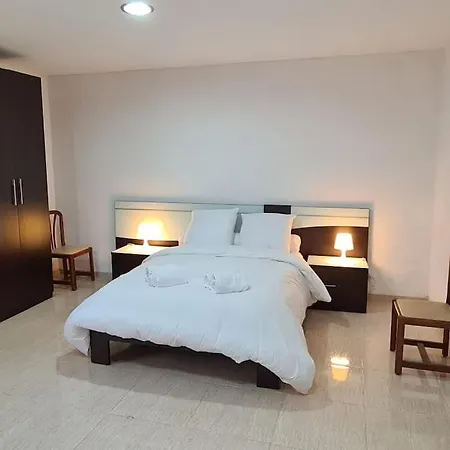 Villa Aurore, 12 Persons, Large Salt-water Pool, Air Conditioning Lloret de Mar