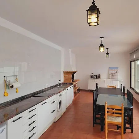 Aurore, 12 Persons, Large Salt-water Pool, Air Conditioning Villa *