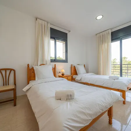 Aurore, 12 Persons, Large Salt-water Pool, Air Conditioning Lloret de Mar