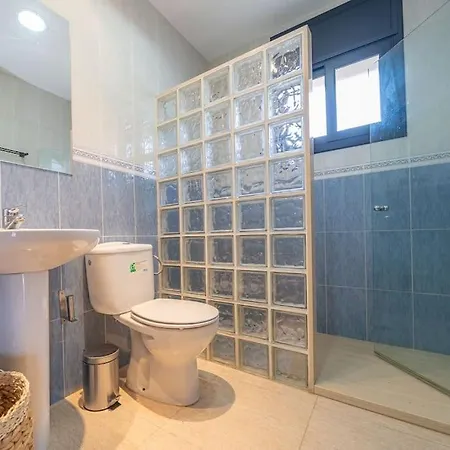 Willa Aurore, 12 Persons, Large Salt-water Pool, Air Conditioning Lloret de Mar