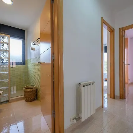 Aurore, 12 Persons, Large Salt-water Pool, Air Conditioning Lloret de Mar