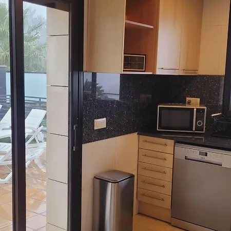 Willa Aurore, 12 Persons, Large Salt-water Pool, Air Conditioning