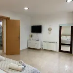 Aurore, 12 Persons, Large Salt-water Pool, Air Conditioning Villa Lloret de Mar
