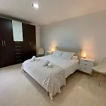 Villa Aurore, 12 Persons, Large Salt-water Pool, Air Conditioning Lloret de Mar
