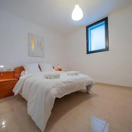 Villa Aurore, 12 Persons, Large Salt-water Pool, Air Conditioning Lloret de Mar