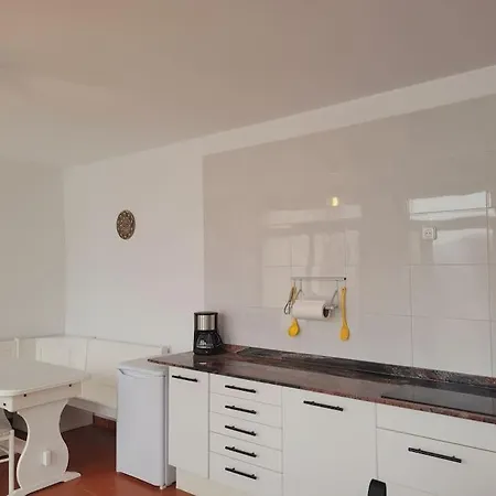 Aurore, 12 Persons, Large Salt-water Pool, Air Conditioning فيلة