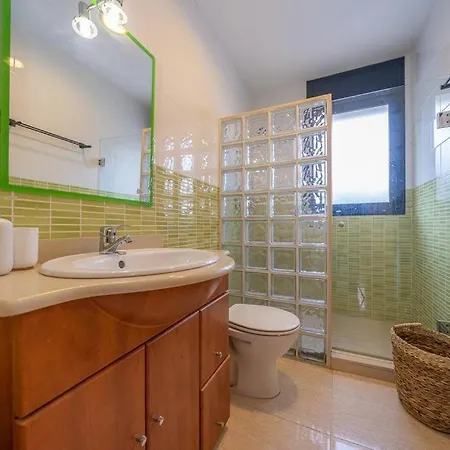 فيلة Aurore, 12 Persons, Large Salt-water Pool, Air Conditioning *