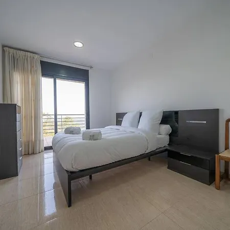 Aurore, 12 Persons, Large Salt-water Pool, Air Conditioning Villa *