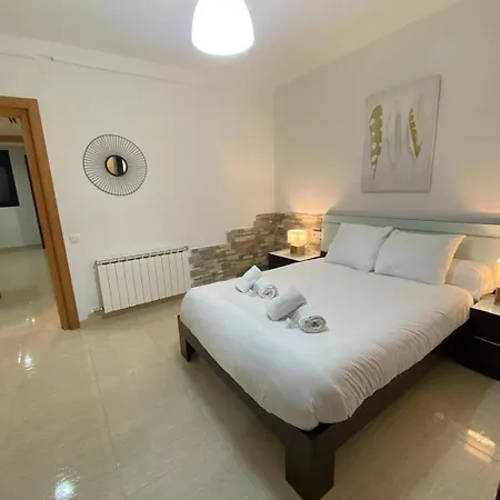 Aurore, 12 Persons, Large Salt-water Pool, Air Conditioning * Lloret de Mar