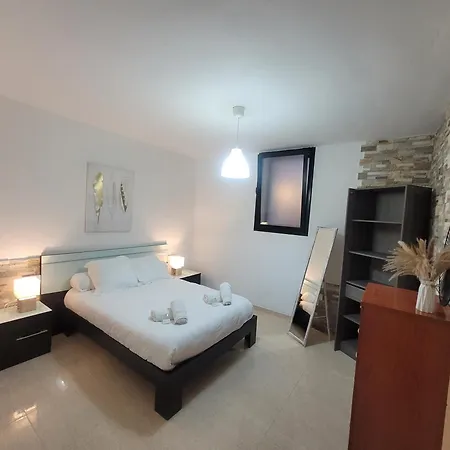 Aurore, 12 Persons, Large Salt-water Pool, Air Conditioning Lloret de Mar