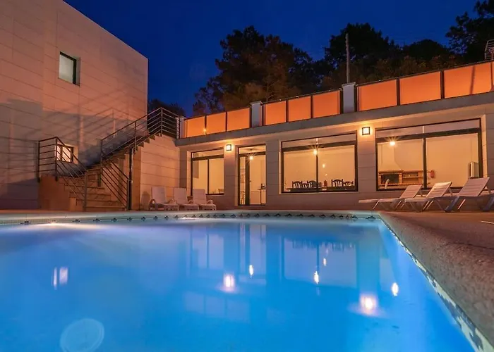 Aurore, 12 Persons, Large Salt-water Pool, Air Conditioning Willa Lloret de Mar