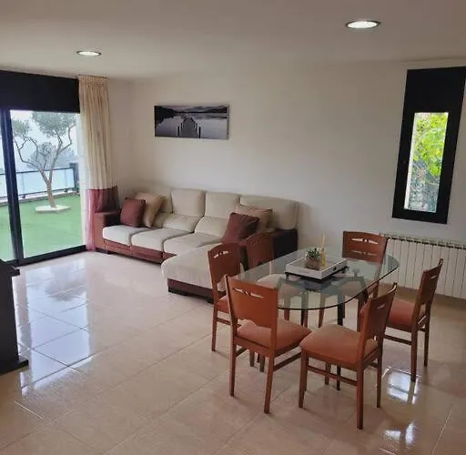 Aurore, 12 Persons, Large Salt-water Pool, Air Conditioning * Lloret de Mar