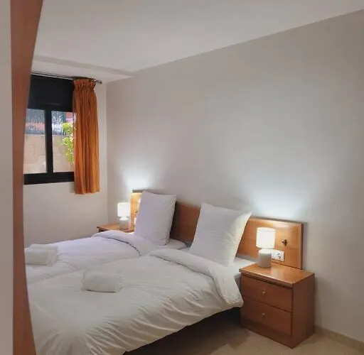 Aurore, 12 Persons, Large Salt-water Pool, Air Conditioning Lloret de Mar