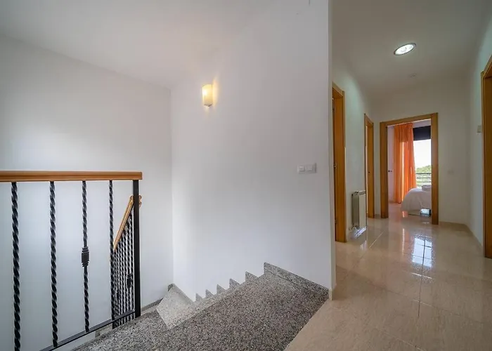 Villa Aurore, 12 Persons, Large Salt-water Pool, Air Conditioning *