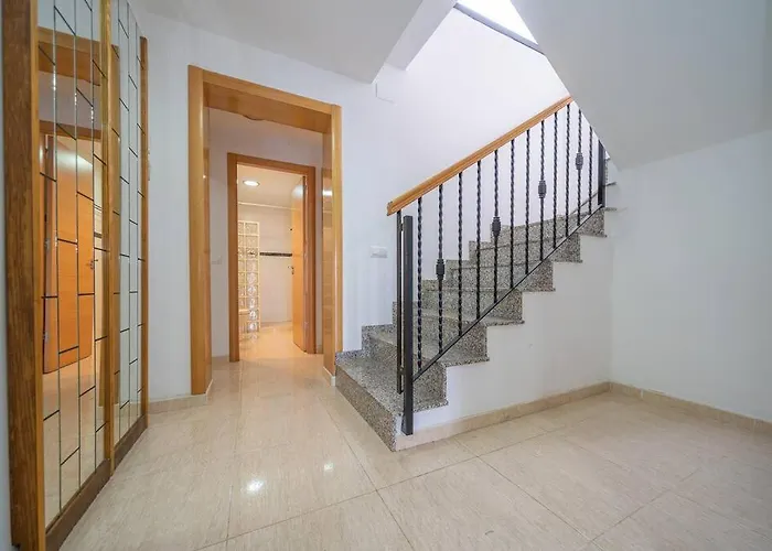 Villa Aurore, 12 Persons, Large Salt-water Pool, Air Conditioning