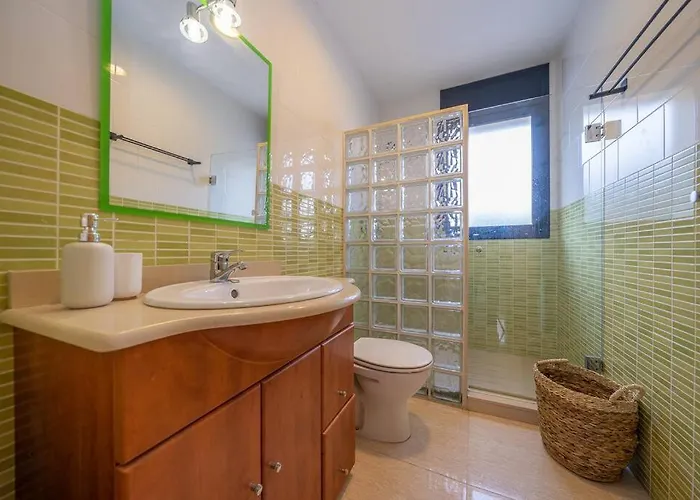 Willa Aurore, 12 Persons, Large Salt-water Pool, Air Conditioning *