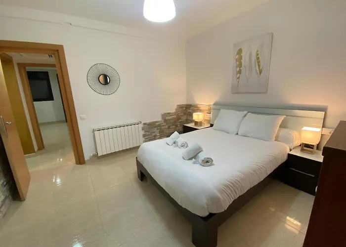 Aurore, 12 Persons, Large Salt-water Pool, Air Conditioning * Lloret de Mar