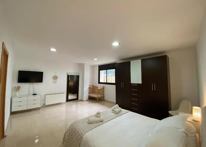 Willa Aurore, 12 Persons, Large Salt-water Pool, Air Conditioning *