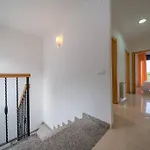 فيلة Aurore, 12 Persons, Large Salt-water Pool, Air Conditioning *