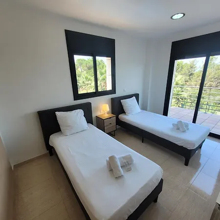 فيلة Aurore, 12 Persons, Large Salt-water Pool, Air Conditioning *