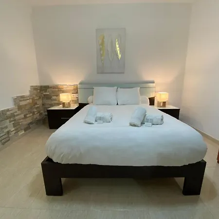 Aurore, 12 Persons, Large Salt-water Pool, Air Conditioning * يوريت دي مار
